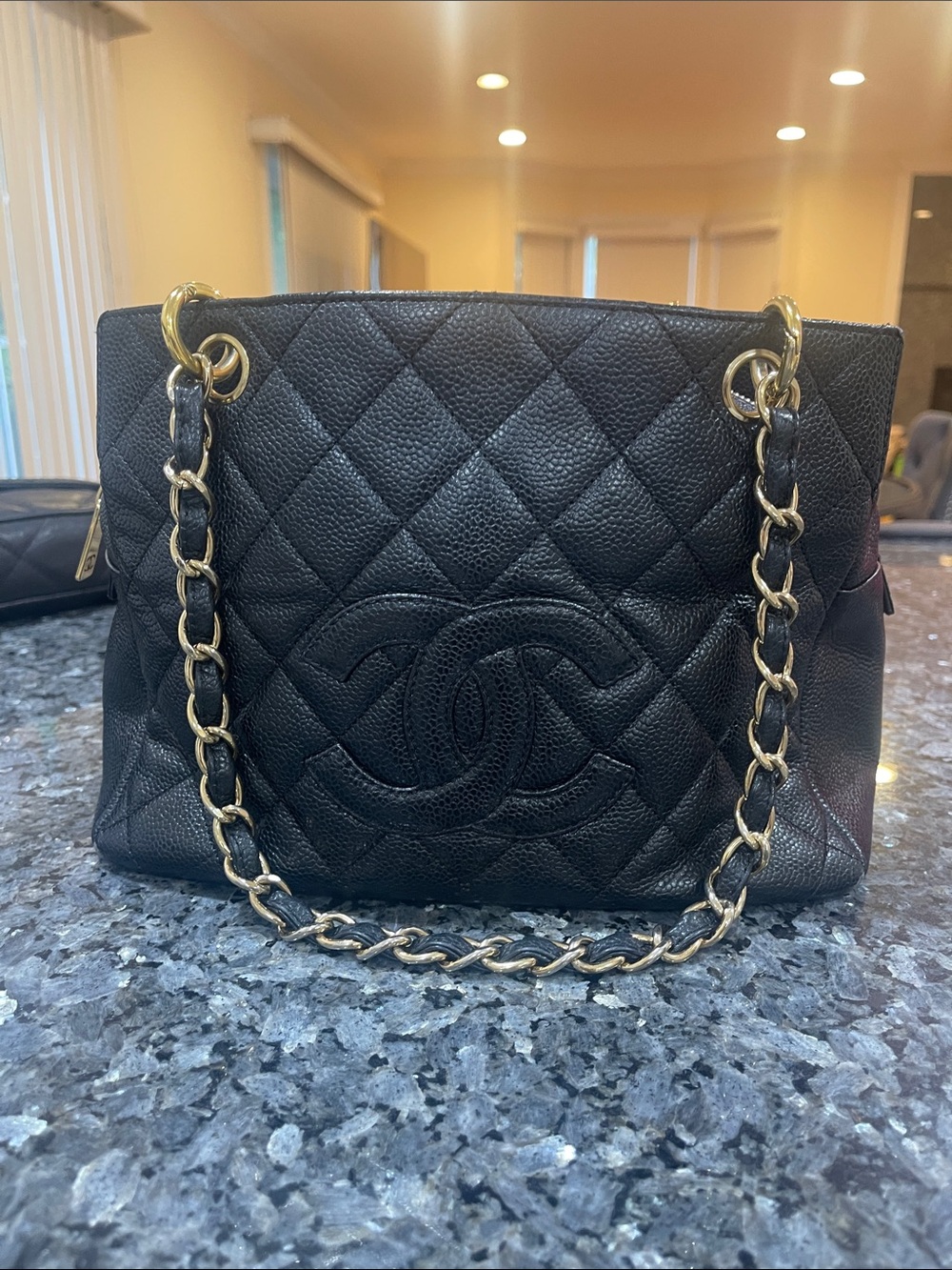 CHANEL Black Quilted Caviar Leather Shoulder Bag with Gold Chain